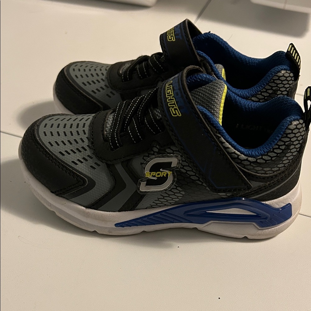 Toddler boys Sketchers Sport Lights sneakers, size 9 toddler